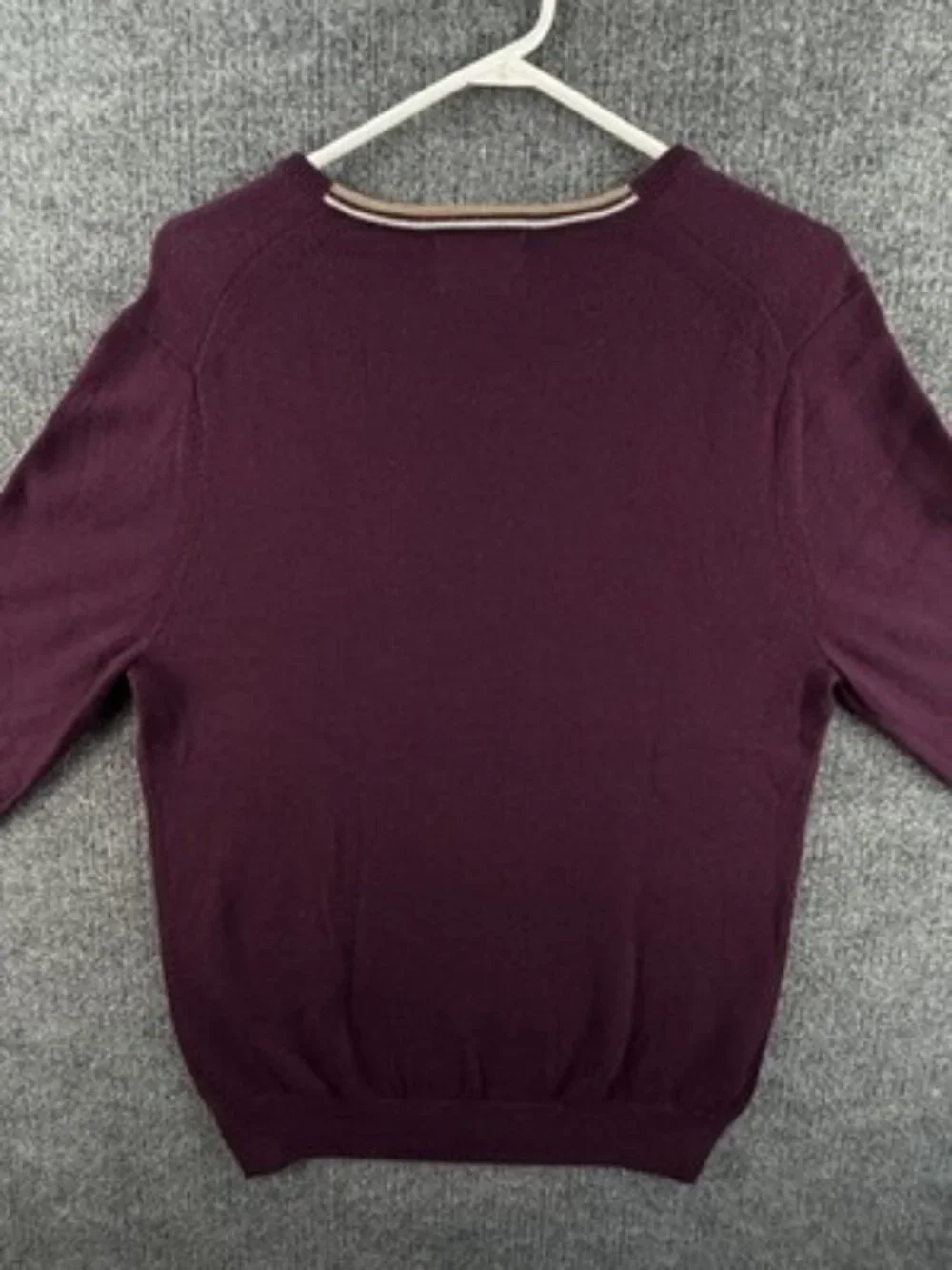 Fred Perry Wool Logo Medium Sweater Long Sleeve V-Neck Pullover Maroon Men Knit
